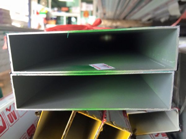 อลูมิเนียมกล่อง 1 x 4 1.2 ชุบขาว GSM
